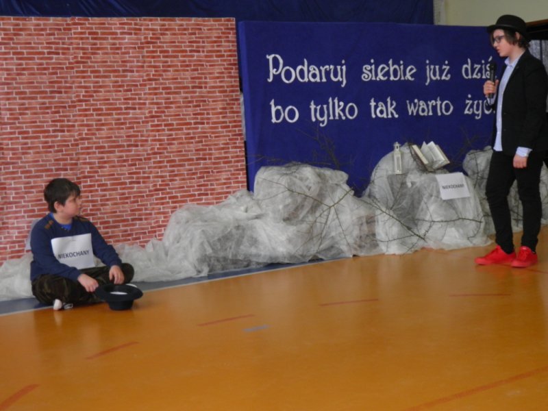 Przedstawienie "Niekochany"